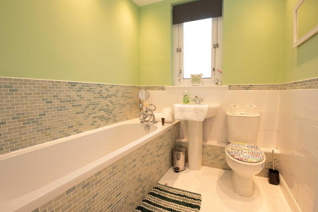 Premier - Chapel Apartment With Driveway! Cleland Экстерьер фото
